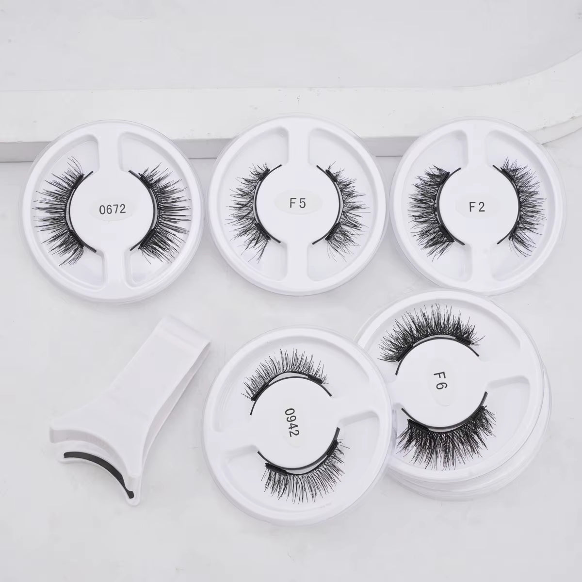 Magnetic False Eyelashes Kit - 5 Pairs of Reusable Mink Lashes with Tweezers for Stunning Eye Makeup
